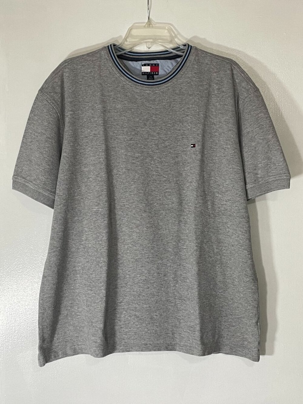 Tommy Hilfiger Gray Heavyweight Waffle Tee Blue Trim Size Large Cotton Excellent